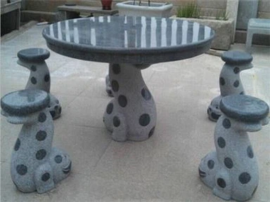 Mesa de pedra para jardim