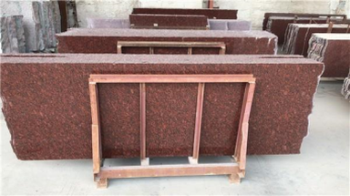 Laje de granito vermelho rubi