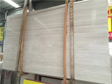 Mármore Branco com Veias de Madeira