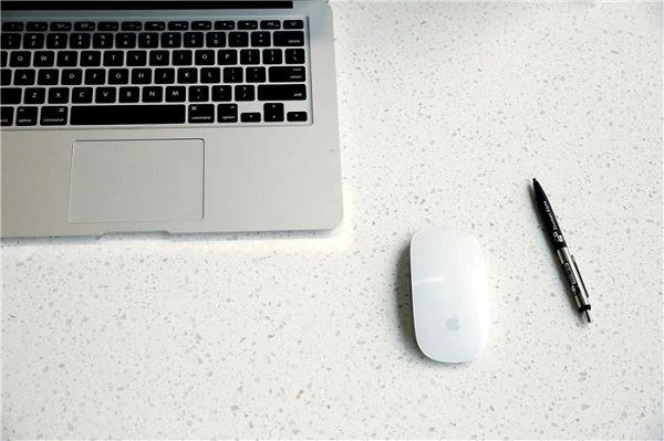 white lace quartz countertop
