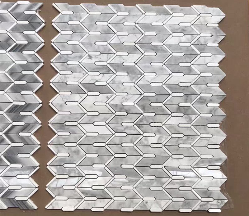 Azulejo de mosaico cinza e branco
