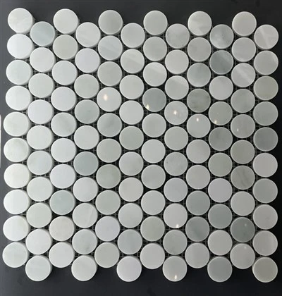 Ladrilhos de mosaico circulares brancos